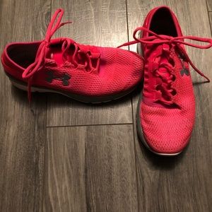 Under Armour tennis shoes